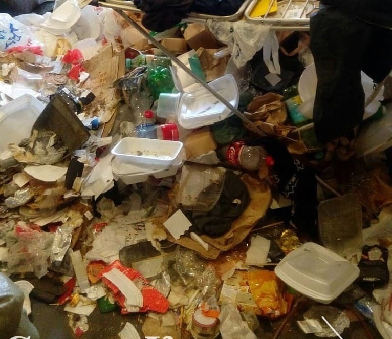 До уборки сильно запущенного и очень грязного офиса/коммерческого помещения