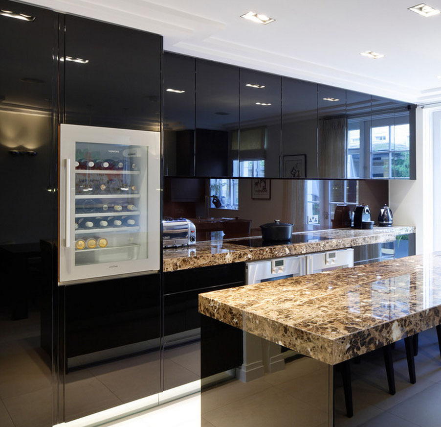 УХОДА ЗА ДЕЛИКАТНОЙ ГЛЯНЦЕВОЙ КУХНЕЙ УХОДА ЗА ДЕЛИКАТНОЙ ГЛЯНЦЕВОЙ КУХНЕЙ