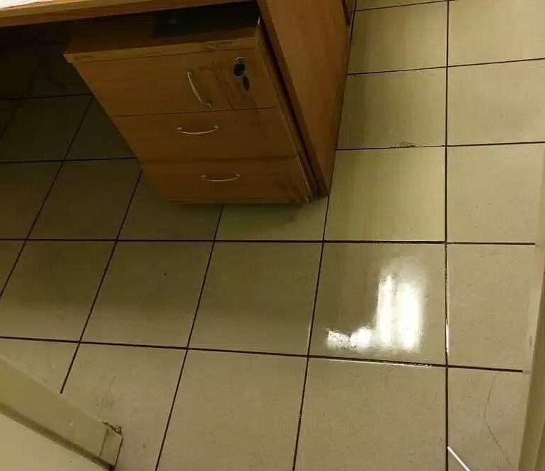 После уборки офиса/коммерческого помещения после потопа в Санкт-Петербурге После уборки офиса/коммерческого помещения после потопа